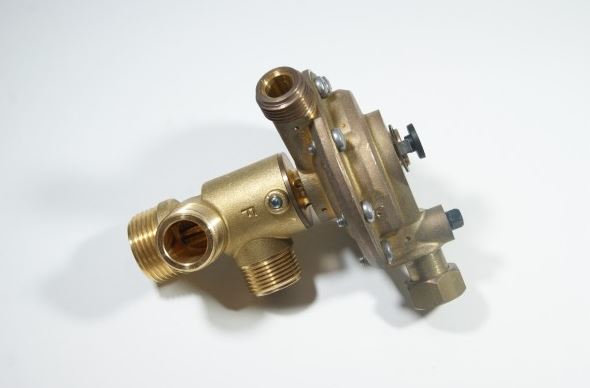 VALVOLA PRESSOSTATICA 3 VIE DEVIATRICE X LAMBORGHINI - TIPO F - INOVA 4555280